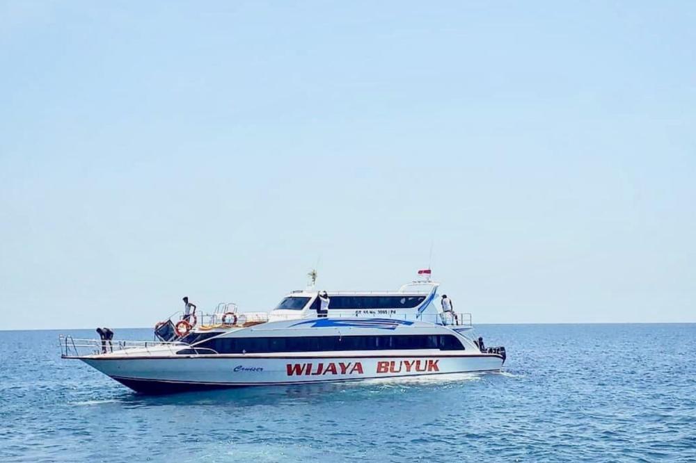 Wijaya Buyuk Fast Boat photo 2